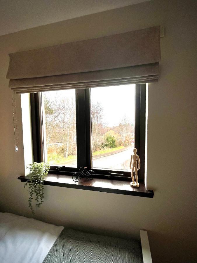 Comfortable, Modern Apartment With Parking. Inverness. Extérieur photo