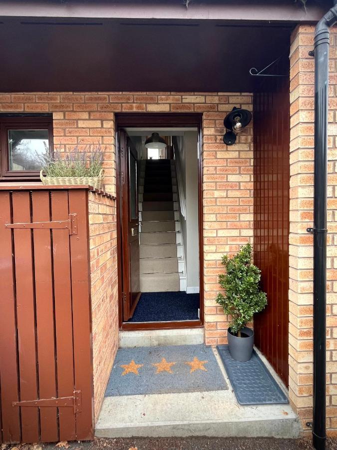 Comfortable, Modern Apartment With Parking. Inverness. Extérieur photo