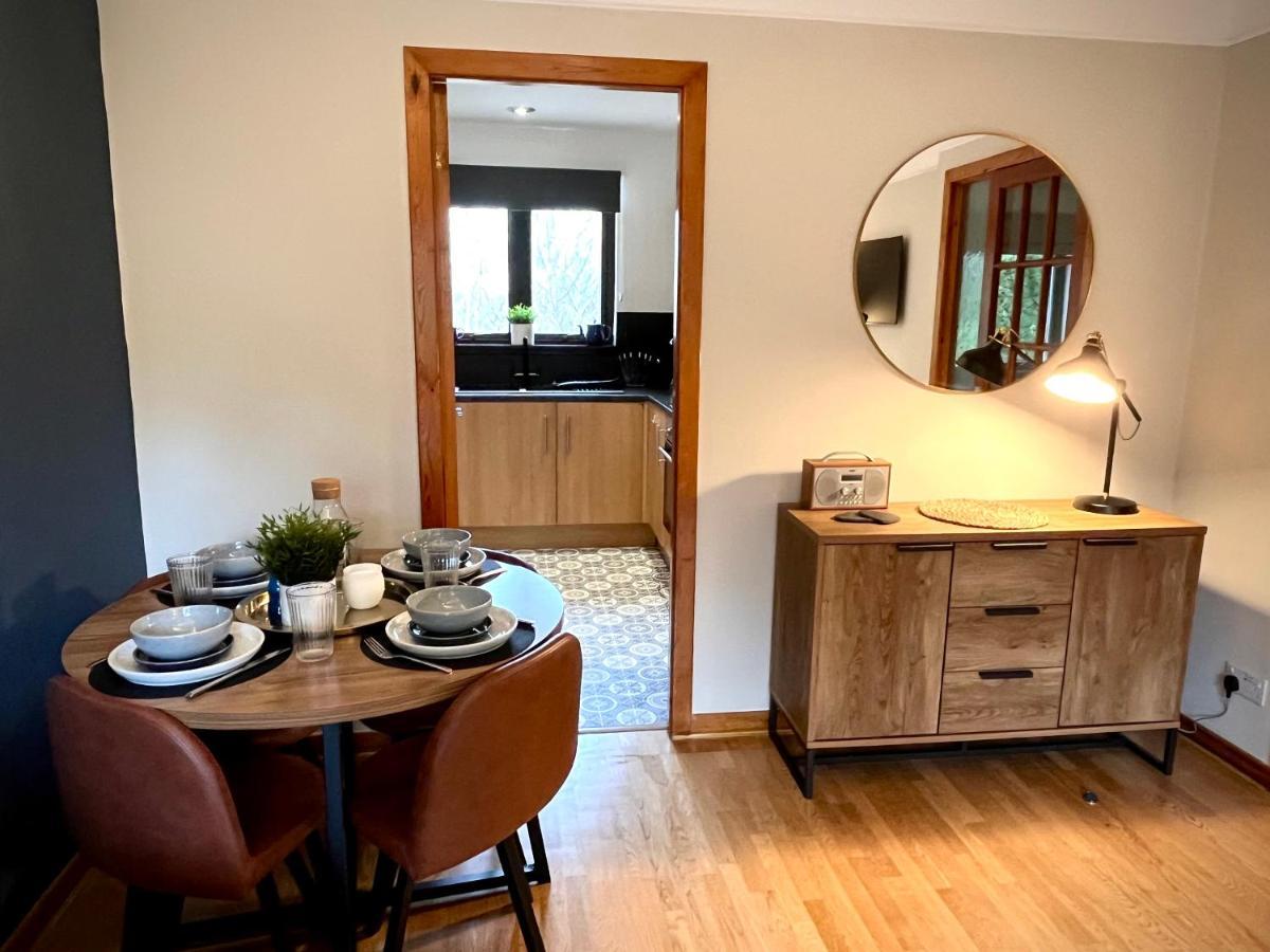 Comfortable, Modern Apartment With Parking. Inverness. Extérieur photo
