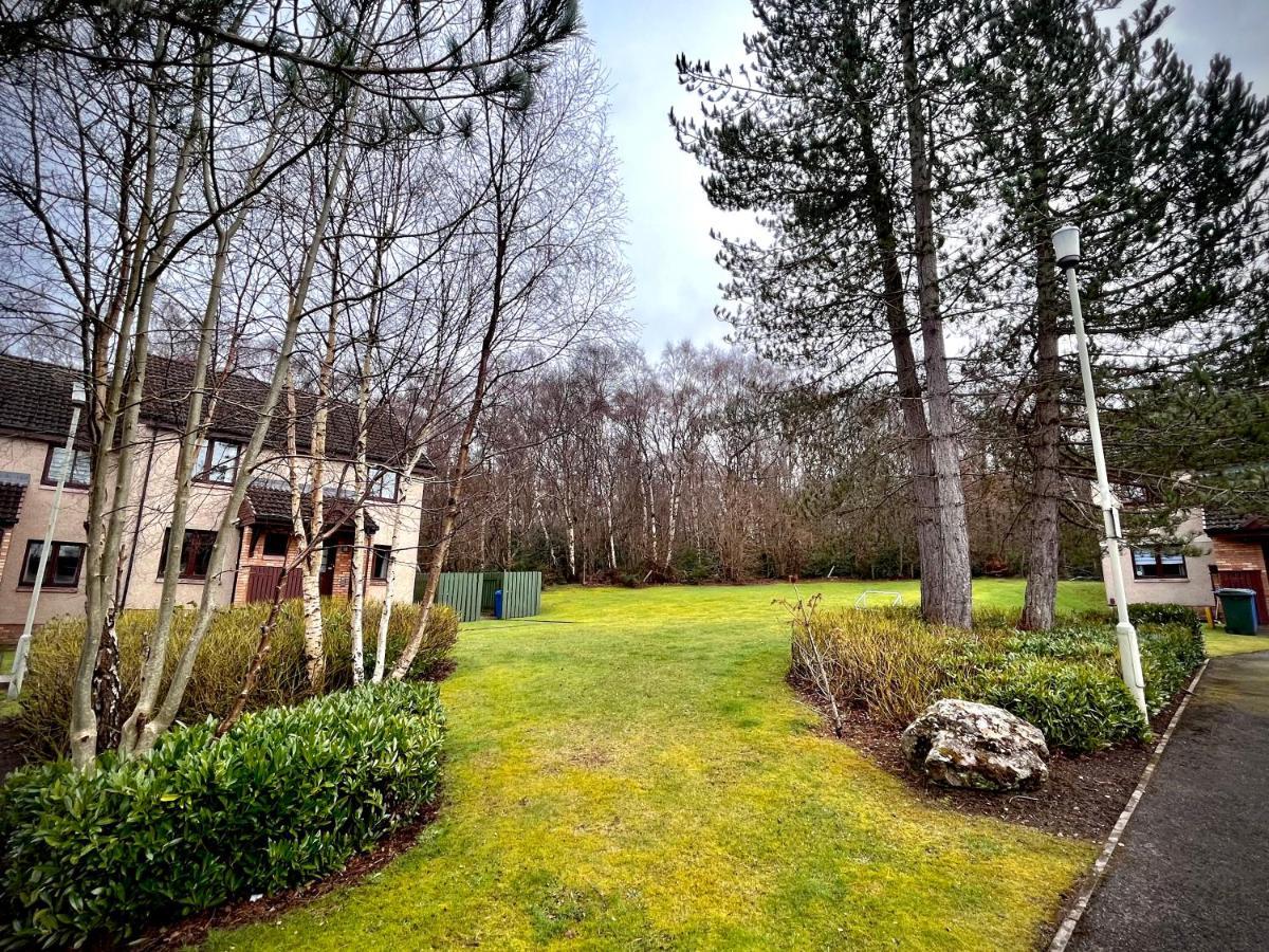Comfortable, Modern Apartment With Parking. Inverness. Extérieur photo